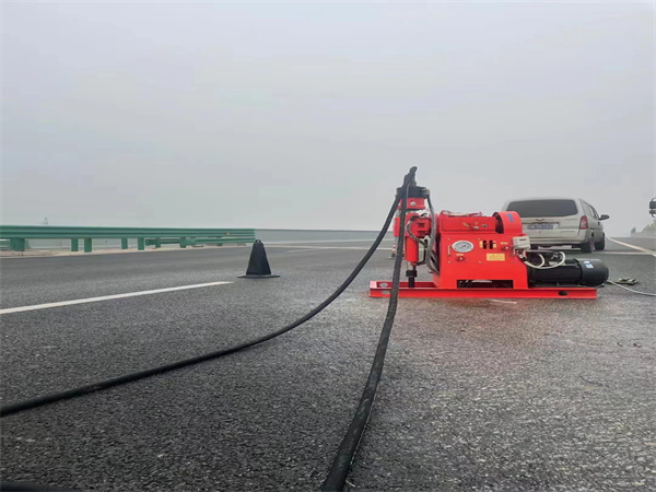 吴起马路路基路面开裂下沉注浆加固灌浆